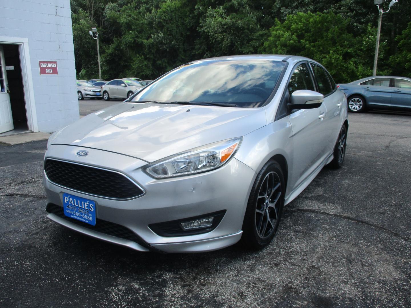 2016 SILVER Ford Focus (1FADP3F25GL) , AUTOMATIC transmission, located at 540a Delsea Drive, Sewell, NJ, 08080, (856) 589-6888, 39.752560, -75.111206 - Photo#0